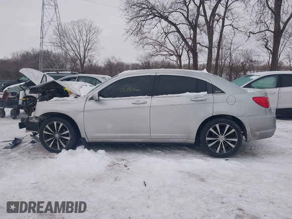 2012 Chrysler 200 S with VIN 1C3CCBHG7CN126725, listed as a IAAI auction lot 41313076 with 101,150 mi miles. Bid and sale history available at carsss.com. Image 14.