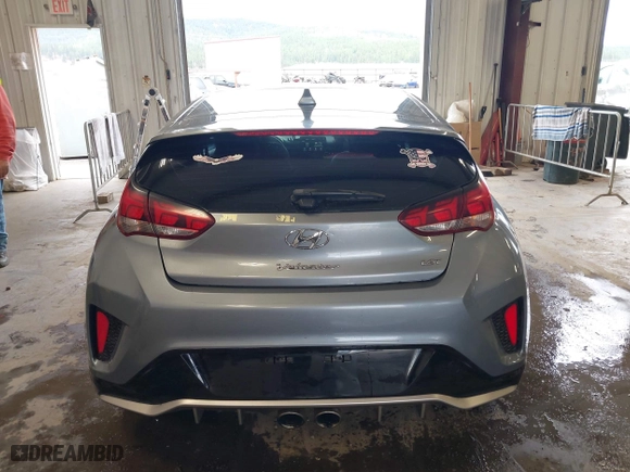 2020 Hyundai Veloster Turbo with VIN KMHTH6AB6LU029925, listed as a IAAI auction lot 41885736 with 60,625 mi miles. Bid and sale history available at carsss.com. Image 17.