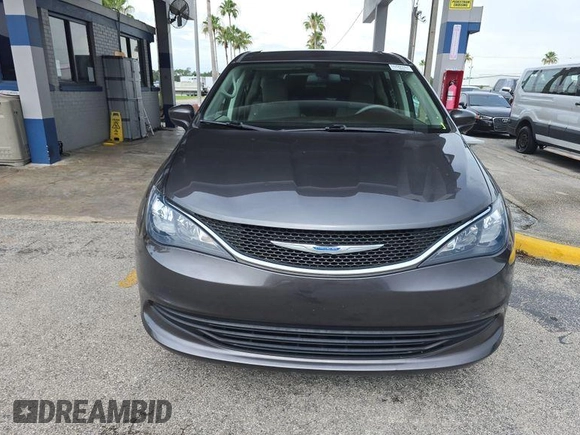 2018 Chrysler Pacifica Touring with VIN 2C4RC1DG1JR148709, listed as a IAAI auction lot 42787000 with 84,531 mi miles and . Bid and sale history available at DreamBid. Image 10.