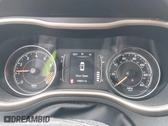 2015 Jeep Cherokee Latitude z VIN 1C4PJMCS1FW512422, wystawiony jako IAAI lot #42365358 z przebiegiem 139 521 mil mil oraz . Historia ofert i sprzedaży dostępna na DreamBid. Obrazek 7.