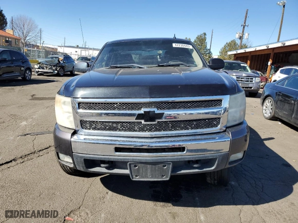 2011 Chevrolet Silverado 1500 LT with VIN 1GCRKSE37BZ204342, listed as a Copart auction lot 47230445 with 104,991 mi miles and Salvage Title. Bid and sale history available at carsss.com. Image 5.