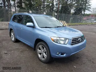2008 Toyota Highlander Sport with VIN JTEDS43A582019517, listed as a IAAI auction lot 41918787 with 169,872 mi miles. Bid and sale history available at carsss.com. Image 1.