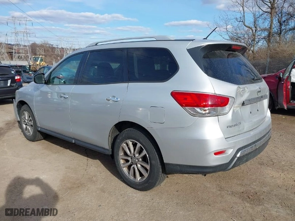 2016 Nissan Pathfinder S with VIN 5N1AR2MN3GC603086, listed as a IAAI auction lot 41699138 with 177,863 mi miles. Bid and sale history available at carsss.com. Image 3.