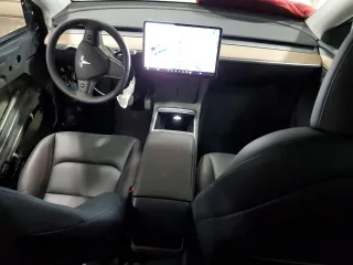 2024 Tesla Model Y Long Range with VIN 7SAYGDEE6RA253946, listed as a Copart auction lot 46699445 with 6,008 mi miles and Salvage Title. Bid and sale history available at DreamBid. Image 8.