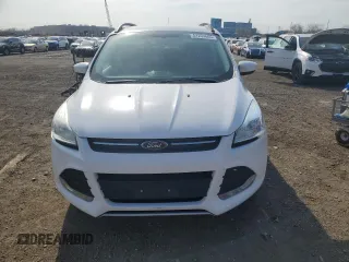 2014 Ford Escape SE with VIN 1FMCU9G97EUD45872, listed as a Copart auction lot 52204605 with 205,112 mi miles and Salvage Title. Bid and sale history available at carsss.com. Image 5.