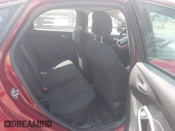 2015 Ford Focus SE z VIN 1FADP3F25FL313033, wystawiony jako IAAI lot #42206507 z przebiegiem 142 938 mil mil oraz . Historia ofert i sprzedaży dostępna na DreamBid. Obrazek 8.