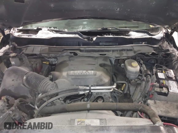 2018 Ram 2500 Big Horn with VIN 3C6UR5DJ7JG166205, listed as a IAAI auction lot 41357740 with 62,612 mi miles. Bid and sale history available at carsss.com. Image 10.