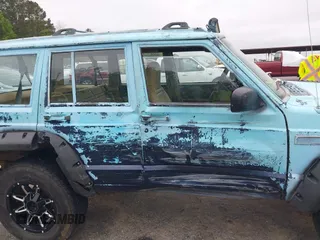 1997 Jeep Cherokee SE z VIN 1J4FJ28S3VL573144, wystawiony jako IAAI lot #41965201 z przebiegiem 298 276 mil mil oraz . Historia ofert i sprzedaży dostępna na DreamBid. Obrazek 6.