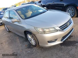 2015 Honda Accord Sedan EX-L with VIN 1HGCR2F8XFA010793, listed as a IAAI auction lot 41780141 with 204,031 mi miles. Bid and sale history available at carsss.com. Image 1.