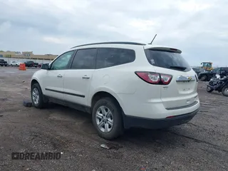 2014 Chevrolet Traverse LS z VIN 1GNKRFED8EJ232688, wystawiony jako IAAI lot #39786590 z przebiegiem 133 418 mil mil oraz . Historia ofert i sprzedaży dostępna na DreamBid. Obrazek 3.