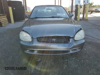 2001 Hyundai Sonata GLS with VIN KMHWF35V21A498000, listed as a Copart auction lot 47246965 with 111,616 mi miles and Salvage Title. Bid and sale history available at carsss.com. Image 5.