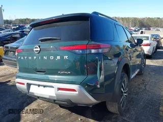 2024 Nissan Pathfinder Platinum z VIN 5N1DR3DH1RC223387, wystawiony jako IAAI lot #41600939 z przebiegiem 34 441 mil mil oraz . Historia ofert i sprzedaży dostępna na DreamBid. Obrazek 4.
