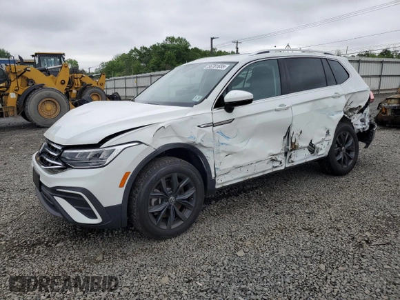 2024 Volkswagen Tiguan SE with VIN 3VVMB7AX7RM174711, listed as a Copart auction lot 56781655 with 7,253 mi miles and Salvage title. Bid and sale history available at DreamBid. Image 1.