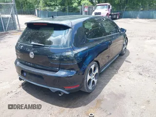 2010 Volkswagen GTI z VIN WVWEV7AJ7AW178851, wystawiony jako IAAI lot #42534573 z przebiegiem 141 542 mil mil oraz . Historia ofert i sprzedaży dostępna na DreamBid. Obrazek 4.