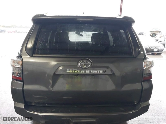 2018 Toyota 4Runner SR5 with VIN JTEZU5JR8J5170306, listed as a IAAI auction lot 41554154 with 63,030 mi miles. Bid and sale history available at carsss.com. Image 17.