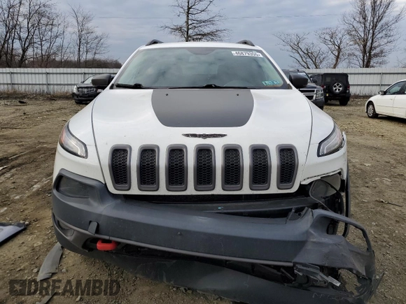 2015 Jeep Cherokee Trailhawk z VIN 1C4PJMBB1FW528766, wystawiony jako Copart lot #46879355 z przebiegiem 248 676 mil mil oraz Szkoda całkowita • Salvage title. Historia ofert i sprzedaży dostępna na DreamBid. Obrazek 5.