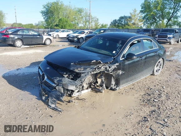 2022 Mercedes-Benz A 220 z VIN W1K3G4FB4NJ367693, wystawiony jako IAAI lot #42101749 z przebiegiem 26 494 mil mil oraz . Historia ofert i sprzedaży dostępna na DreamBid. Obrazek 18.