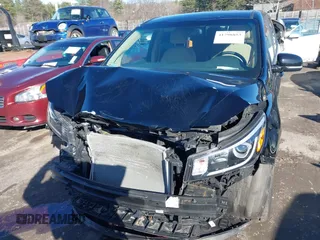 2019 Kia Sedona EX with VIN KNDMB5C10K6533494, listed as a IAAI auction lot 41798853 with 52,114 mi miles. Bid and sale history available at carsss.com. Image 12.
