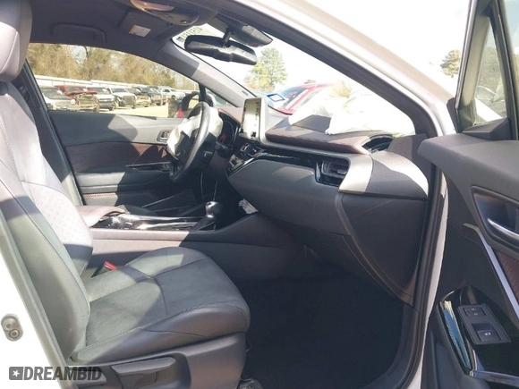 2019 Toyota C-HR XLE with VIN JTNKHMBX2K1041838, listed as a IAAI auction lot 41511513 with 107,145 mi miles. Bid and sale history available at carsss.com. Image 5.