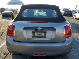 2019 MINI Convertible Cooper с VIN WMWWG5C5XK3F79624, выставлен на аукционе Copart как лот 42047405 с пробегом 52 977 миль миль и Списание • Salvage title. История ставок и продаж доступна на DreamBid. Изображение 6.