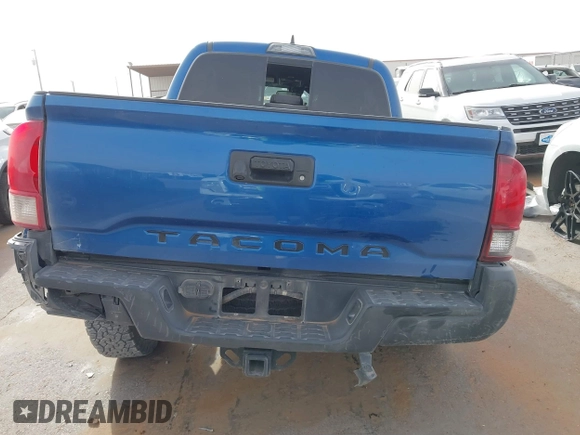 2018 Toyota Tacoma SR with VIN 3TMCZ5AN1JM124111, listed as a IAAI auction lot 41741973 with 90,175 mi miles. Bid and sale history available at carsss.com. Image 16.