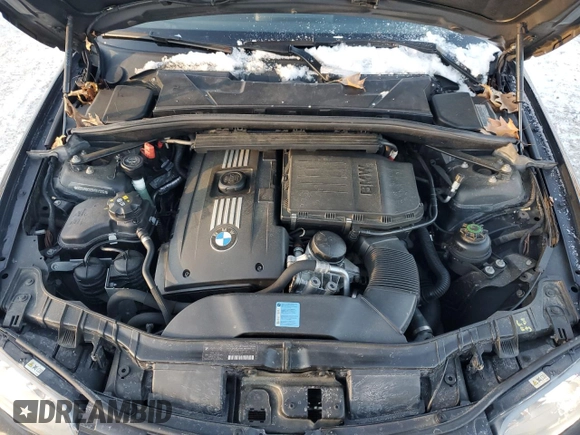 2010 BMW 1 Series 135i with VIN WBAUN9C53AVK41552, listed as a Copart auction lot 42083115 with 114,417 mi miles and Clean Title. Bid and sale history available at carsss.com. Image 11.