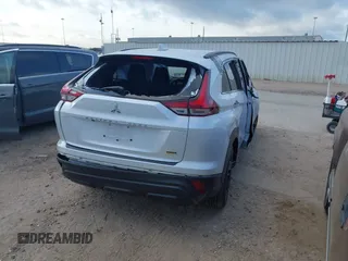 2024 Mitsubishi Eclipse Cross LE z VIN JA4ATVAA2RZ060509, wystawiony jako IAAI lot #42060191 z przebiegiem 13 421 mil mil oraz . Historia ofert i sprzedaży dostępna na DreamBid. Obrazek 4.