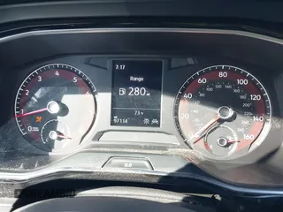 2019 Volkswagen Jetta GLI S z VIN 3VW5T7BU1KM156888, wystawiony jako IAAI lot #40778065 z przebiegiem 97 114 mil mil oraz . Historia ofert i sprzedaży dostępna na DreamBid. Obrazek 7.