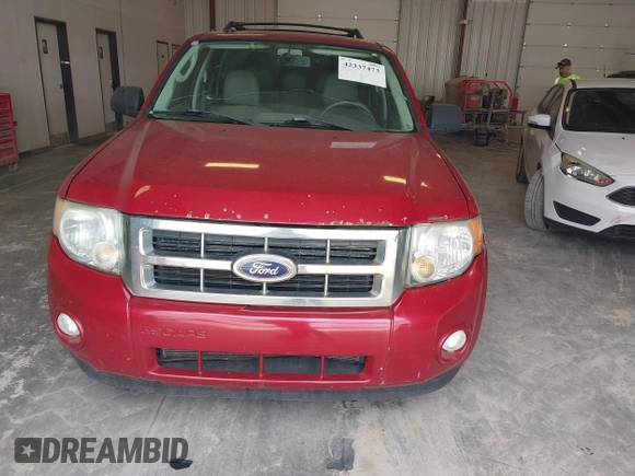 2010 Ford Escape XLT z VIN 1FMCU9DG6AKA55826, wystawiony jako IAAI lot #42337473 z przebiegiem 225 944 mil mil oraz . Historia ofert i sprzedaży dostępna na DreamBid. Obrazek 6.