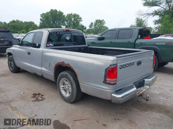 2000 Dodge Dakota with VIN 1B7GL22X7YS781191, listed as a IAAI auction lot 42498147 with 283,341 mi miles and . Bid and sale history available at DreamBid. Image 3.