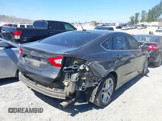 2016 Ford Fusion SE with VIN 3FA6P0H78GR310730, listed as a IAAI auction lot 41821230 with 186,186 mi miles. Bid and sale history available at carsss.com. Image 4.