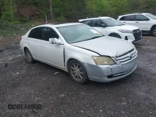 2006 Toyota Avalon XL with VIN 4T1BK36B26U083456, listed as a IAAI auction lot 41758061 with 224,498 mi miles. Bid and sale history available at carsss.com. Image 1.