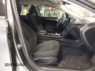 2020 Ford Fusion SE z VIN 3FA6P0LU4LR118809, wystawiony jako IAAI lot #41952995 z przebiegiem 35 353 mil mil oraz . Historia ofert i sprzedaży dostępna na DreamBid. Obrazek 5.