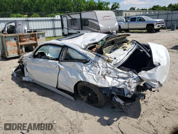 2015 BMW 4 Series 435i с VIN WBA3R1C55FK194700, выставлен на аукционе Copart как лот 53197794 с пробегом Не указан миль и Списание • Salvage title. История ставок и продаж доступна на DreamBid. Изображение 2.