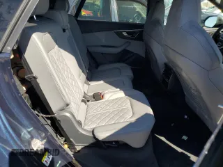 2023 Audi SQ8 Prestige z VIN WA1CWBF1XPD037089, wystawiony jako Copart lot #46889654 z przebiegiem 3718 mil mil oraz . Historia ofert i sprzedaży dostępna na DreamBid. Obrazek 10.