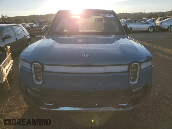 2022 Rivian R1T Launch Edition with VIN 7FCTGAAL5NN001219, listed as a Copart auction lot 86623924 with Not Provided miles and Salvage Title. Bid and sale history available at DreamBid. Image 5.