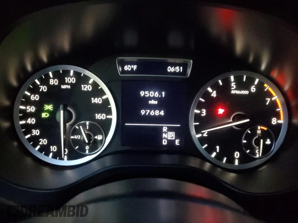 2018 Infiniti QX30 Premium z VIN SJKCH5CP6JA060448, wystawiony jako Copart lot #83436754 z przebiegiem 97 684 mil mil oraz Szkoda całkowita • Salvage title. Historia ofert i sprzedaży dostępna na DreamBid. Obrazek 9.