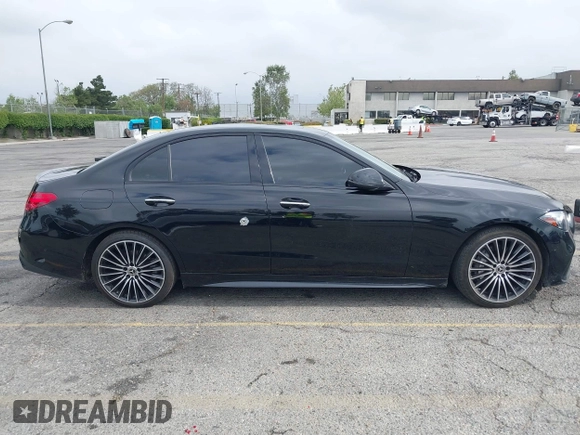 2023 Mercedes-Benz C 300 z VIN W1KAF4GB8PR136695, wystawiony jako IAAI lot #42115857 z przebiegiem 87 685 mil mil oraz . Historia ofert i sprzedaży dostępna na DreamBid. Obrazek 13.