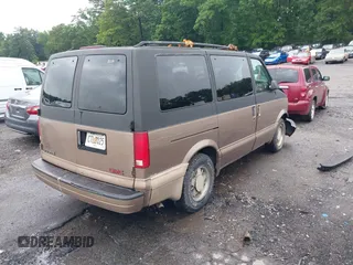 1999 GMC Safari with VIN 1GKDM19WXXB523158, listed as a IAAI auction lot 37840214 with Not Provided miles. Bid and sale history available at carsss.com. Image 4.