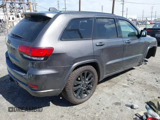 2018 Jeep Grand Cherokee Altitude with VIN 1C4RJEAGXJC437758, listed as a IAAI auction lot 41692624 with 62,433 mi miles. Bid and sale history available at carsss.com. Image 4.
