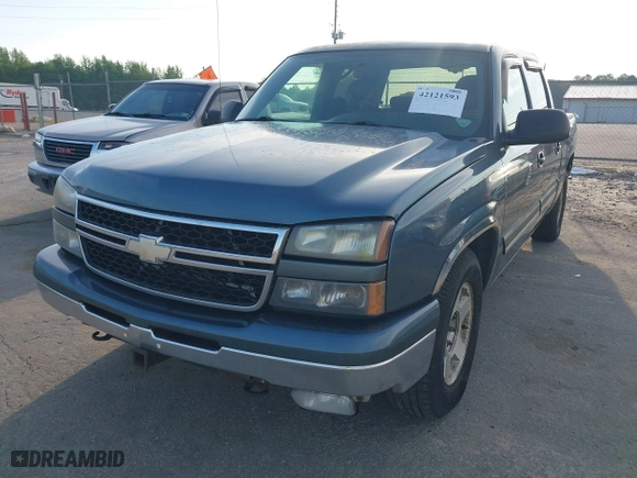2006 Chevrolet Silverado 1500 LT2 with VIN 2GCEC13Z761347531, listed as a IAAI auction lot 42121593 with 344,438 mi miles. Bid and sale history available at carsss.com. Image 22.