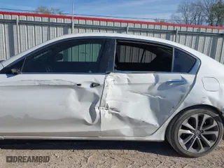 2015 Honda Accord Sedan Sport with VIN 1HGCR2F58FA043555, listed as a IAAI auction lot 41814660 with 226,646 mi miles. Bid and sale history available at carsss.com. Image 14.