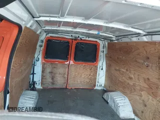 2008 Ford Econoline Cargo Commercial z VIN 1FTNE14W58DA56967, wystawiony jako IAAI lot #41841891 z przebiegiem 205 561 mil mil oraz . Historia ofert i sprzedaży dostępna na DreamBid. Obrazek 8.