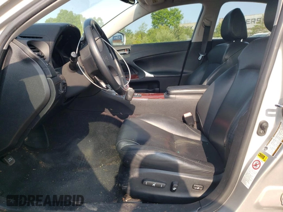 2008 Lexus IS 250 z VIN JTHCK262X85016005, wystawiony jako Copart lot #58820055 z przebiegiem 100 731 mil mil oraz Szkoda całkowita • Salvage title. Historia ofert i sprzedaży dostępna na DreamBid. Obrazek 7.