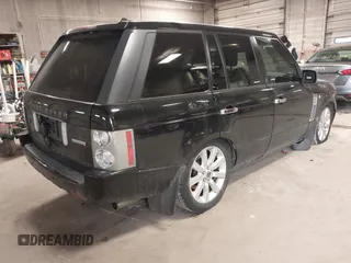 2008 Land Rover Range Rover SC z VIN SALMF13418A290834, wystawiony jako IAAI lot #41833608 z przebiegiem 184 122 mil mil oraz . Historia ofert i sprzedaży dostępna na DreamBid. Obrazek 4.