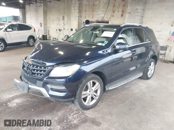 2014 Mercedes-Benz M 350 with VIN 4JGDA5HB0EA399894, listed as a IAAI auction lot 42040960 with 189,714 mi miles and . Bid and sale history available at carsss.com. Image 2.
