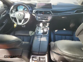 2019 BMW 7 Series 750i с VIN WBA7F0C51KGM24718, выставлен на аукционе Copart как лот 86527984 с пробегом 2 900 миль миль и Списание • Salvage title. История ставок и продаж доступна на DreamBid. Изображение 8.