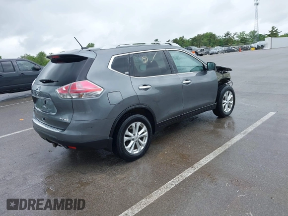 2015 Nissan Rogue SL z VIN 5N1AT2MV5FC799273, wystawiony jako IAAI lot #42281369 z przebiegiem 132 648 mil mil oraz . Historia ofert i sprzedaży dostępna na DreamBid. Obrazek 4.