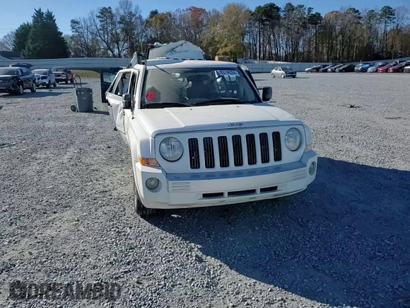 2008 Jeep Patriot Limited with VIN 1J8FT48W18D521193, listed as a Copart auction lot 83746284 with 244,372 mi miles and Salvage Title. Bid and sale history available at DreamBid. Image 12.