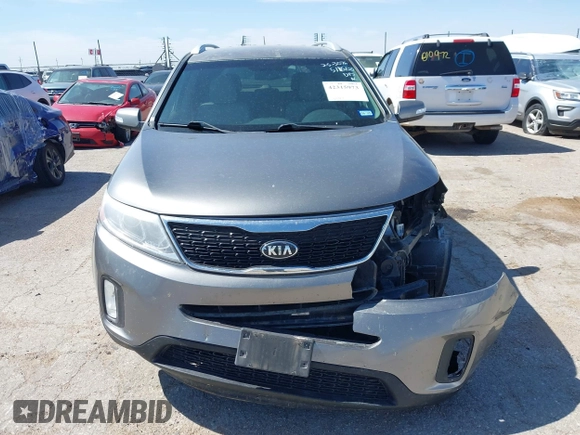 2015 Kia Sorento LX with VIN 5XYKTCA69FG584972, listed as a IAAI auction lot 42315973 with 165,907 mi miles and . Bid and sale history available at DreamBid. Image 12.